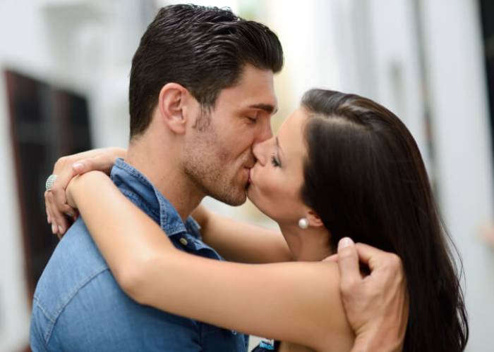 7 Different Ways to Kiss for a Passionate Lover - Cupid Blog
